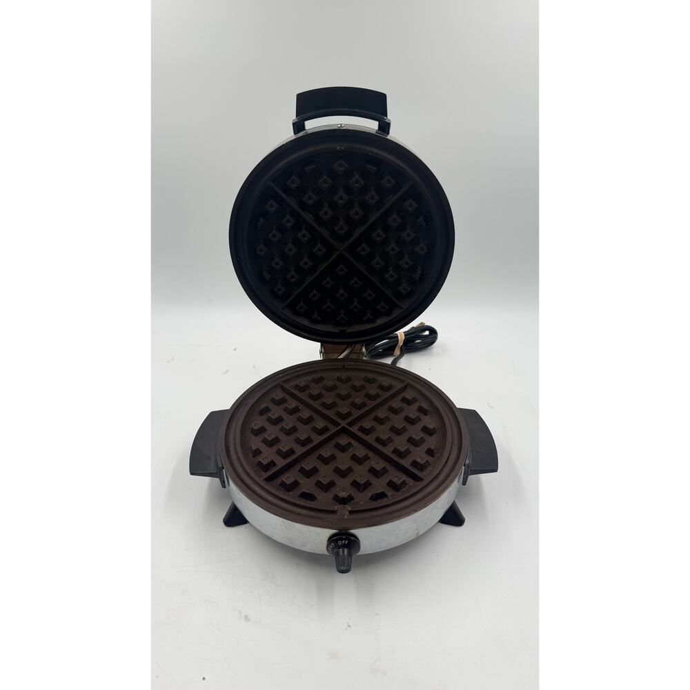Vintage Toastmaster Waffle Maker W252A Baker Iron Non-Stick Chrome MCM Modern - Picture 4 of 6
